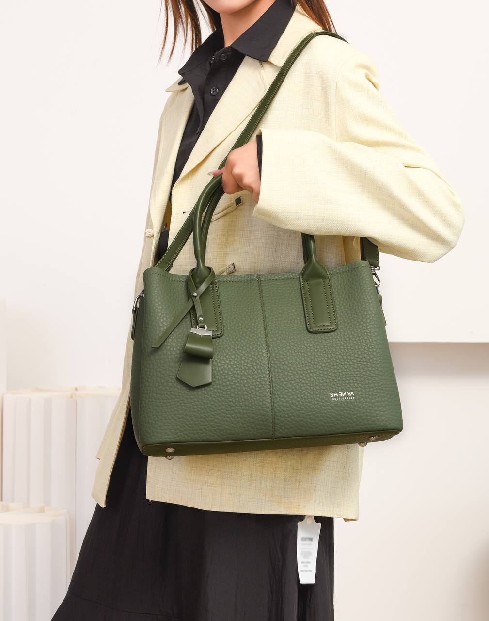 #color_Green